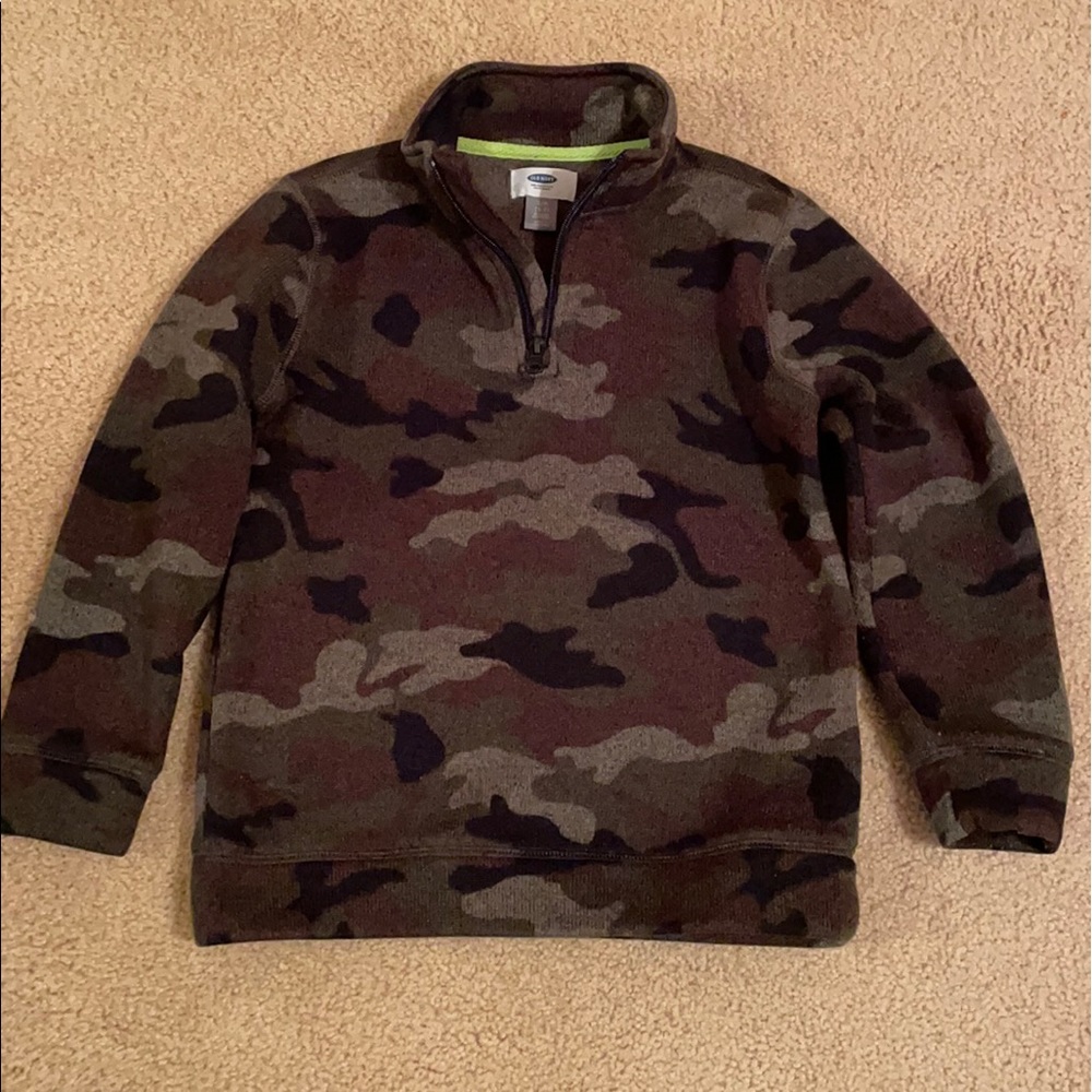 Old Navy Boys Pullover.